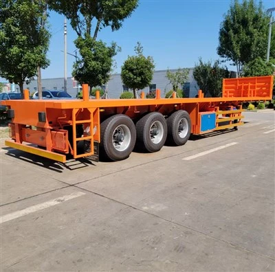 Rimorchio a pianale da 13,5 m